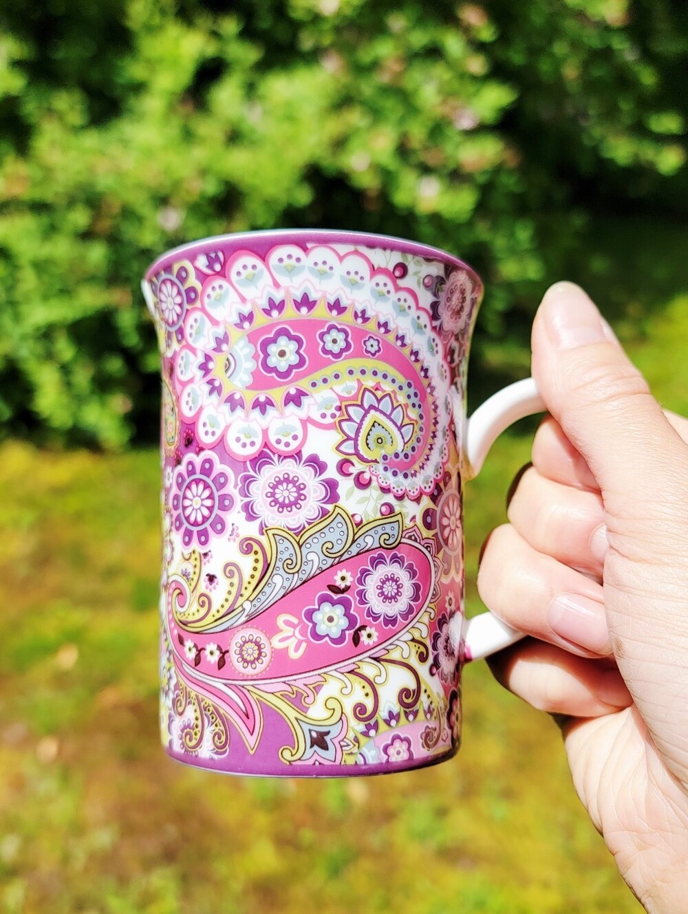Vera Bradley Very Berry Paisley pink and white floral mug - Barnes and Noble